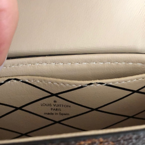 ❤️SOLD❤️Authentic Louis Vuitton mini trunk - Picture 6 of 8